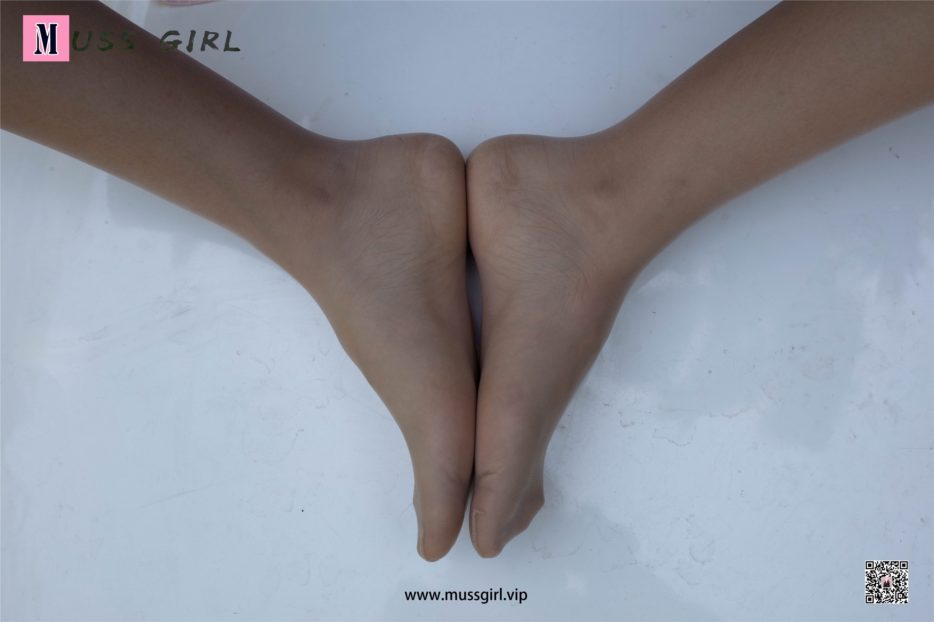 MussGirl慕丝女郎  NO.211 牛仔热裤肉丝美女